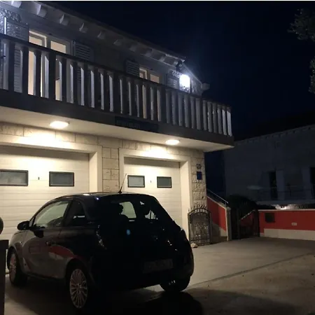 Apartment Subrenum Mlini